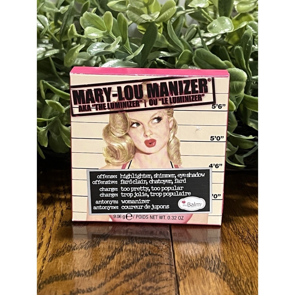 THE BALM COSMETICS MARY-LOU MANIZER LUMANIZER HIGHLIGHTER EYESHADOW FULL SIZE